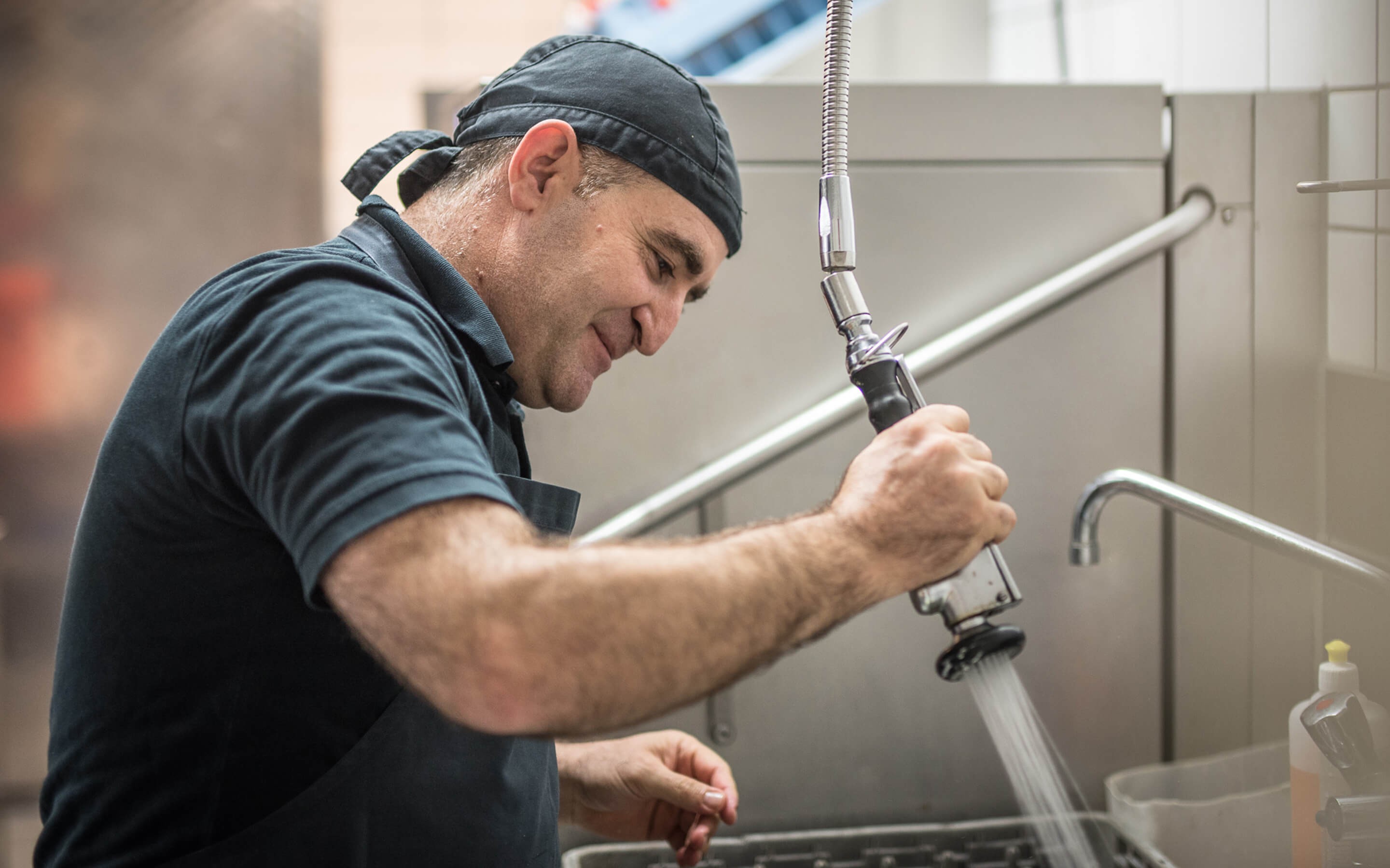 Spülkraft CUBE Restaurant (m/w/d) auf Aushilfsbasis